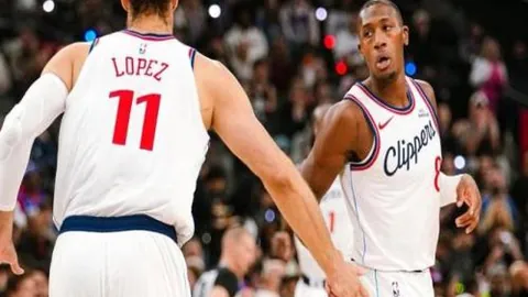 “曼城与布莱顿战平，英超连续两轮不胜”